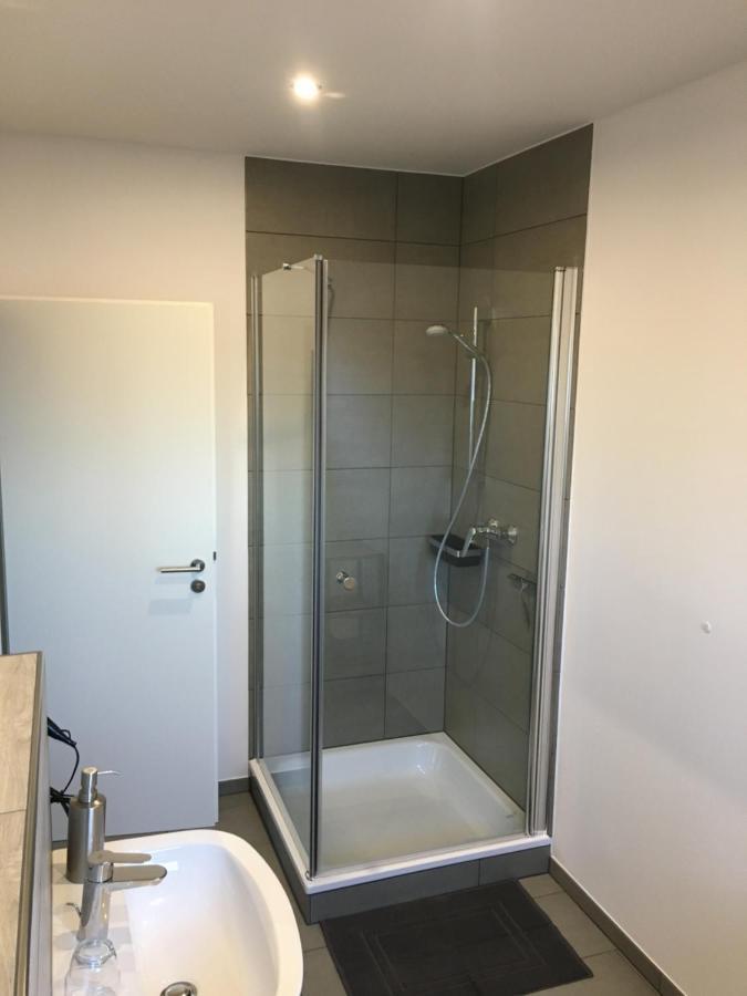 Gaeste Und Messezimmer Adelheidsdorf Exteriör bild
