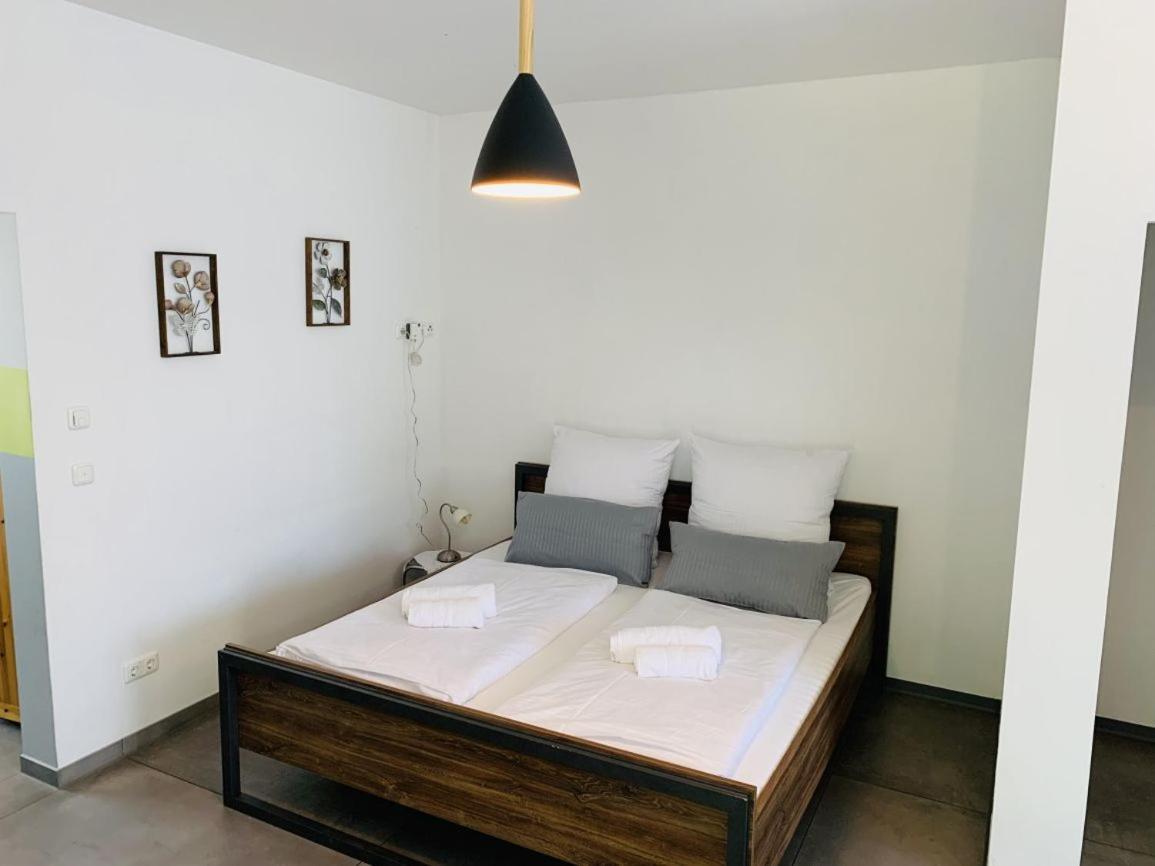 Gaeste Und Messezimmer Adelheidsdorf Exteriör bild